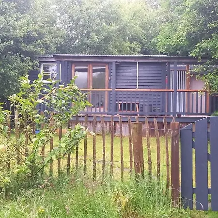 Sheperd's Hut Sleeps 2 With Hot Tub And Garden בנטרי
