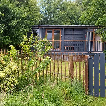 Sheperd's Hut Sleeps 2 With Hot Tub And Garden Hébergement de vacances