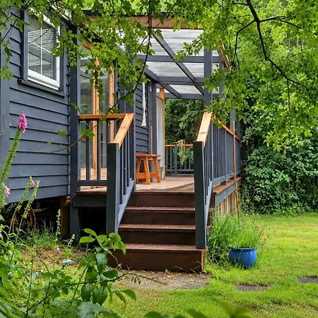 Sheperd's Hut Sleeps 2 With Hot Tub And Garden Hébergement de vacances *